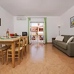 Apartman Bella *