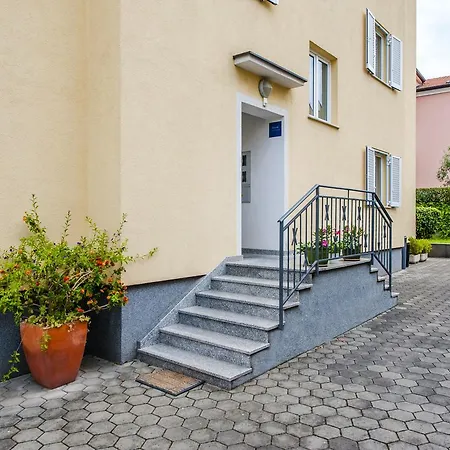 Bella Apartment *