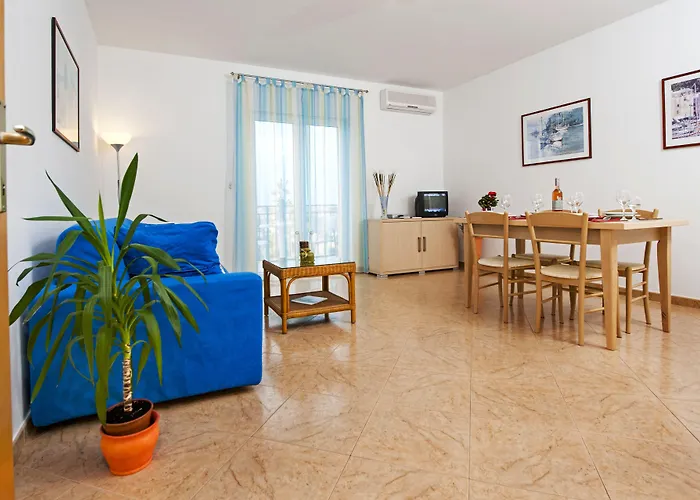 贝拉公寓酒店 公寓 罗维尼