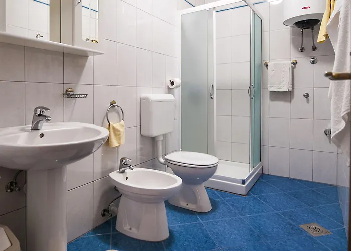 贝拉公寓酒店 罗维尼