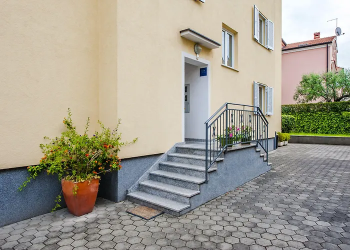 贝拉公寓酒店 *