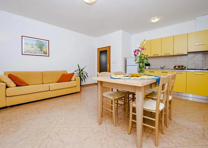 贝拉公寓酒店 *