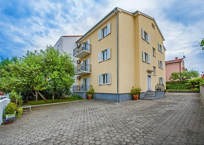 贝拉公寓酒店 *