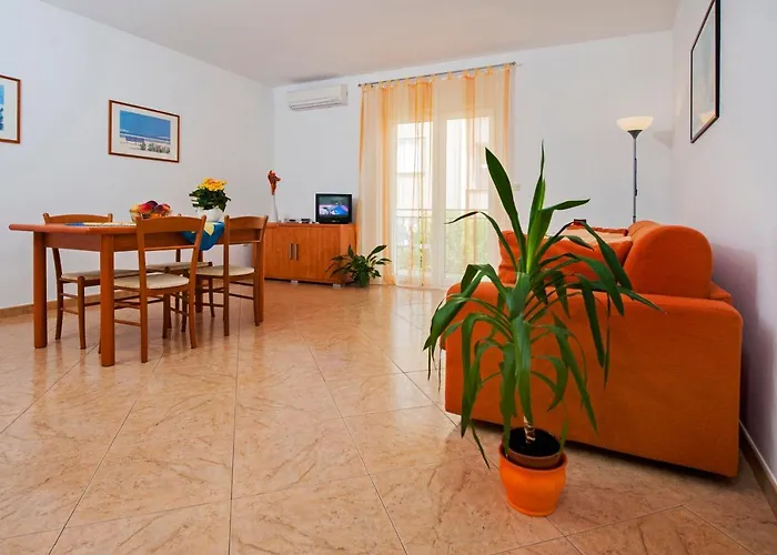 贝拉公寓酒店 公寓 罗维尼