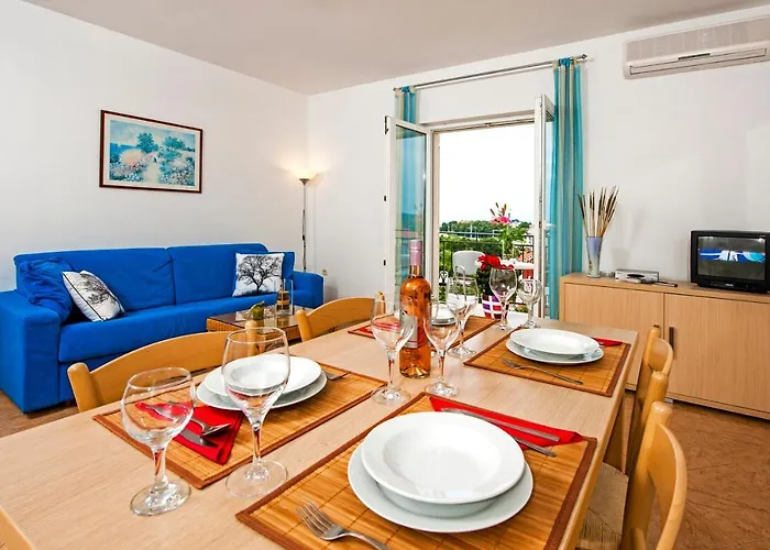 Bella 아파트 로비니